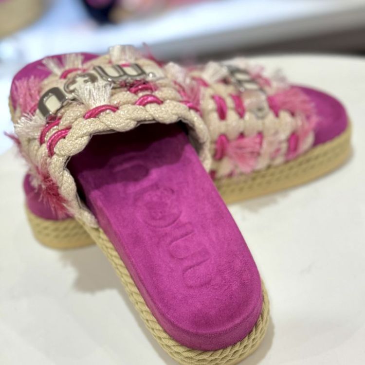  MAUVE