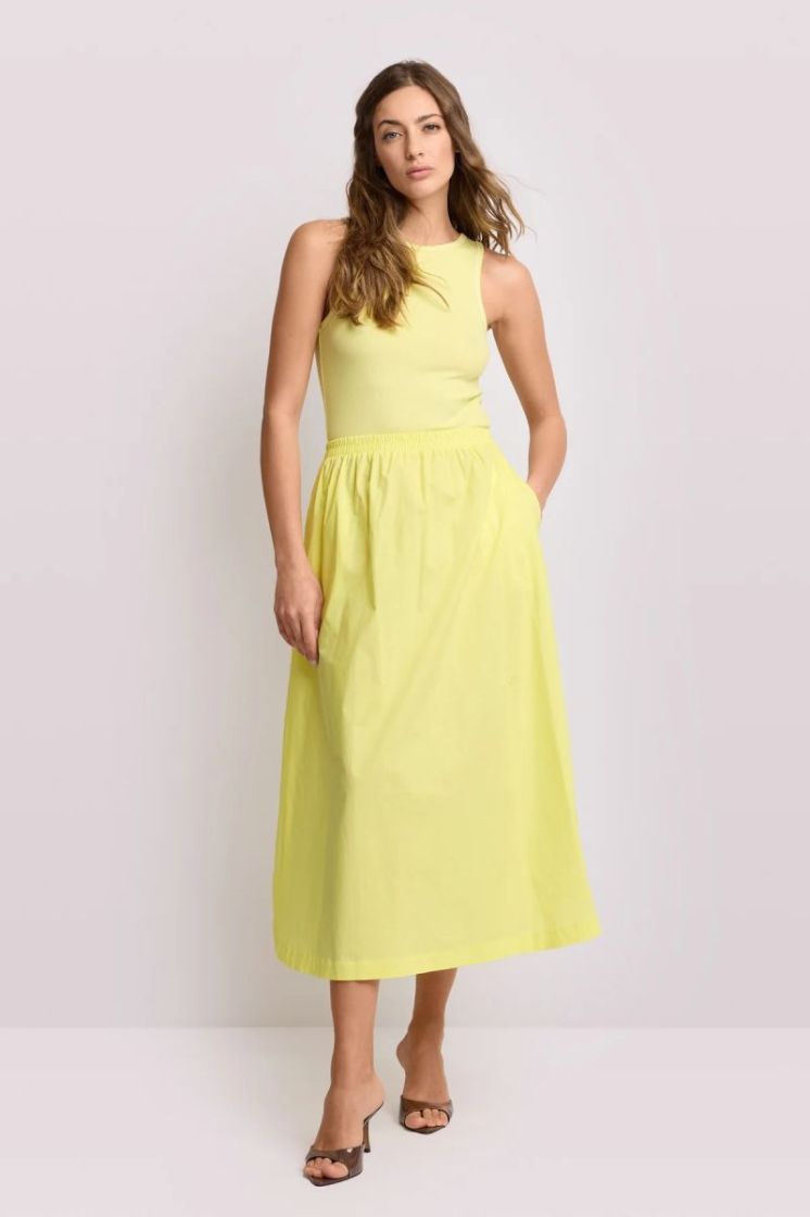  JAUNE